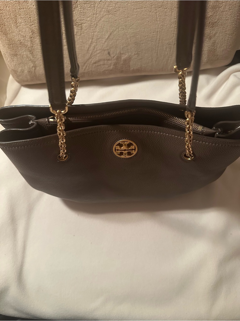 Tory Burch Grey Leather slouchy shoulder/crossbody purse - Picture 5 of 12